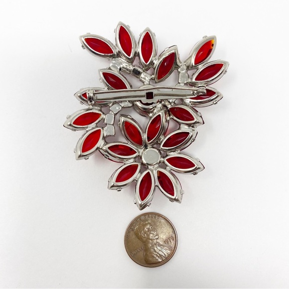 703 Vintage DeLizza & Elster Juliana Flower red and pink Brooch Pin and Earrings - Picture 7 of 10